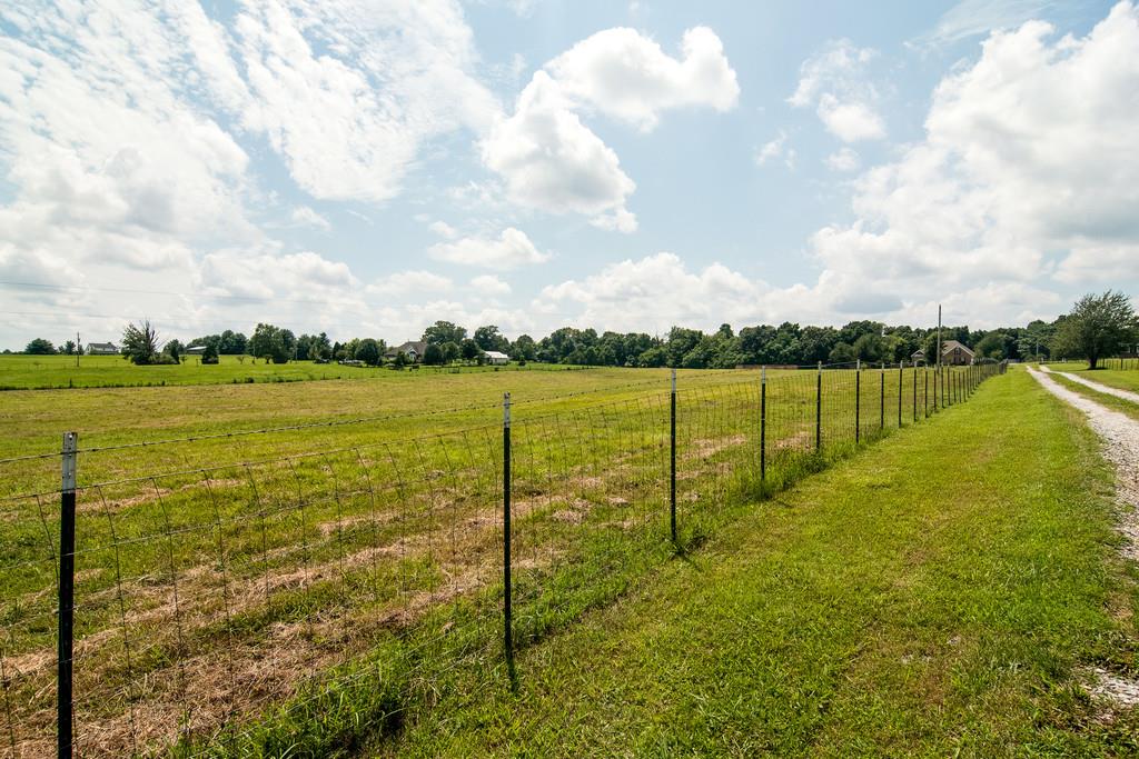 283 Fairview Road Dickson, TN 37055 - Photo 2 of 30 Gallery Image 2