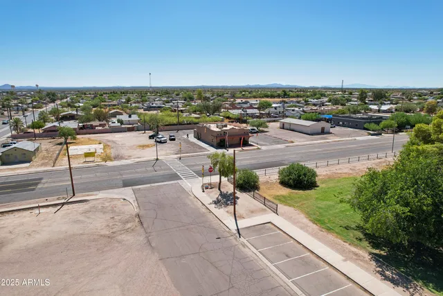 a view of a terrace with seating space