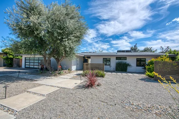 $715,000 | 1527 West San Ramon Avenue, Fresno, CA 93711