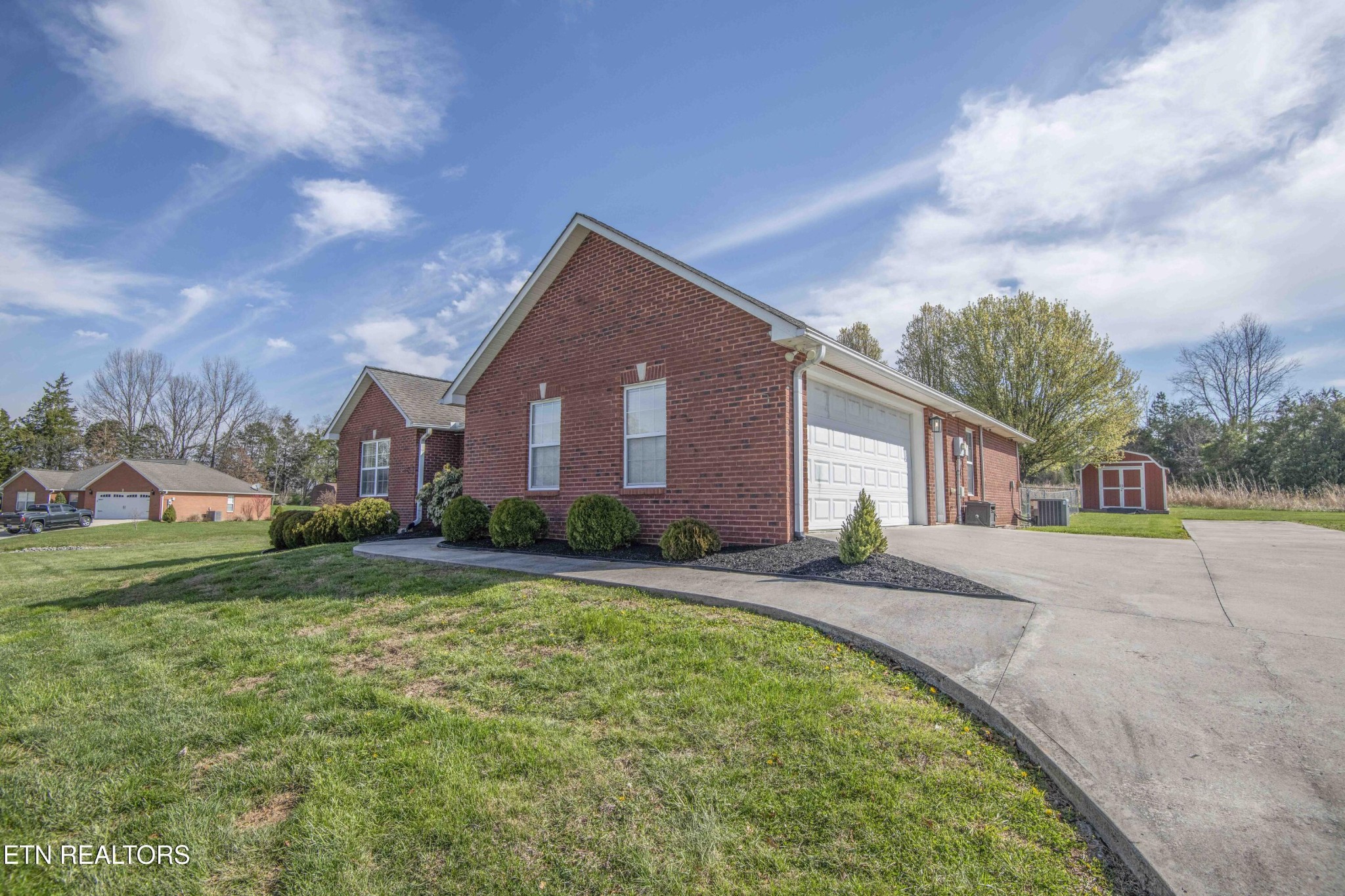 9656 Captain Smith Lane Corryton, TN 37721 - Photo 2 of 52