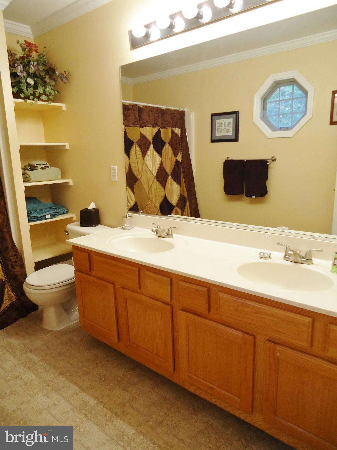 132 Quarry Road Stafford, VA 22554 - Photo 12 of 30 Bath (Master)