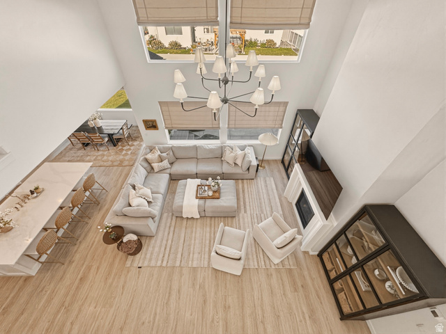870 North Ada Loop Lehi, UT 84048 - Photo 25 of 51 Soaring vaulted ceilings in this open-concept living area