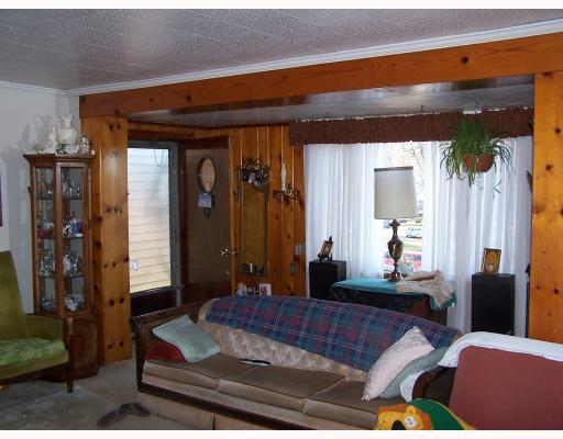 1438 Greentree Road Pittsburgh, PA 15220 - Photo 2 of 12 Living Room. Large living room with bump-out across the front, plaster walls and hardwoods under the carpet