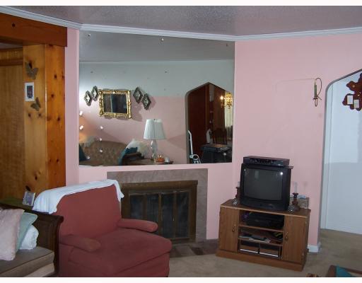 1438 Greentree Road Pittsburgh, PA 15220 - Photo 6 of 12 Living Room. Large living room is great for entertaining