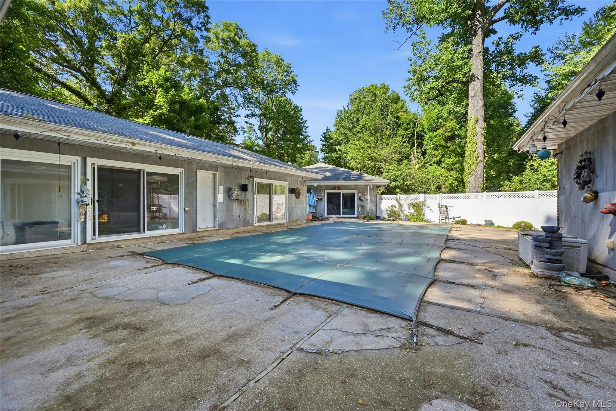 12 Tall Tree Court Cold Spring Harbor, NY 11724 - Photo 15 of 17