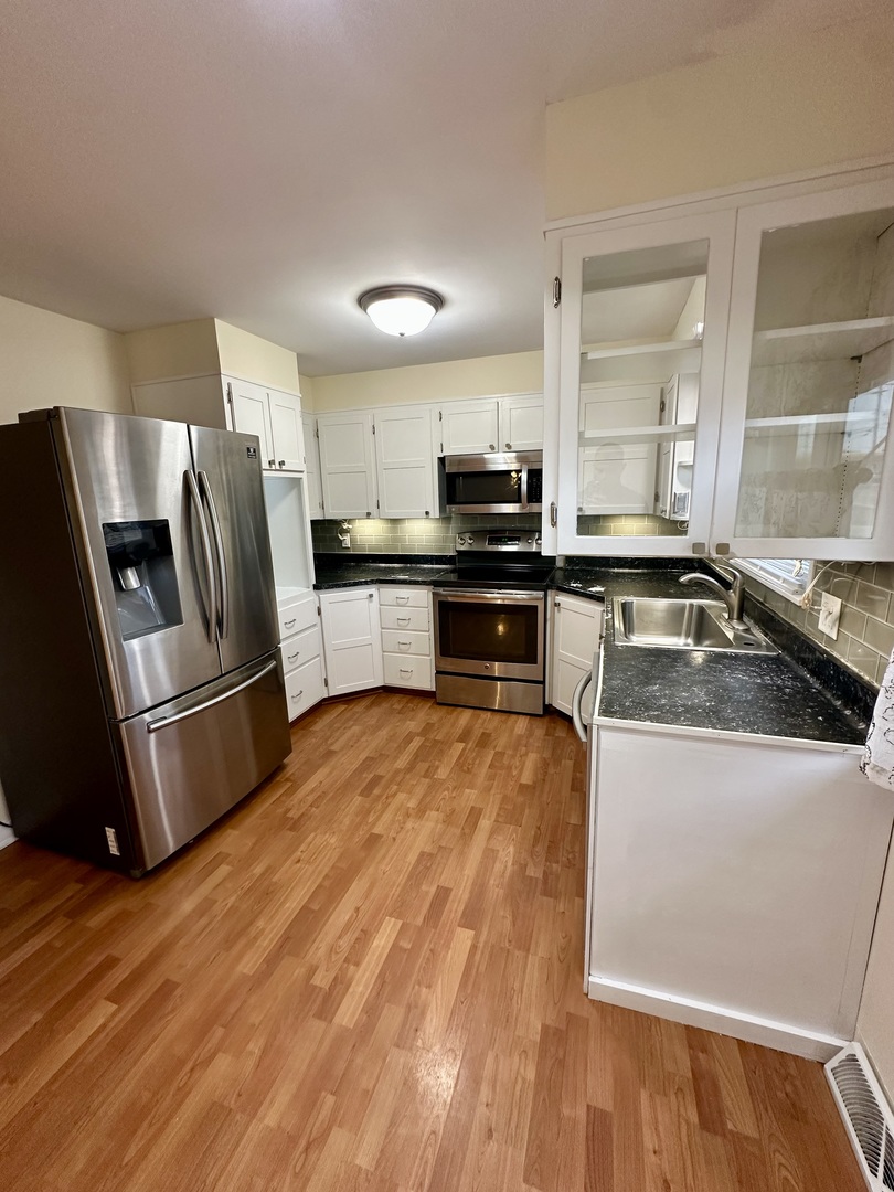 305 West Miller Road Sterling, IL 61081 - Photo 6 of 21