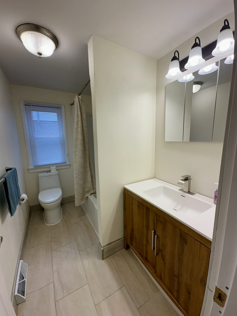 305 West Miller Road Sterling, IL 61081 - Photo 7 of 21