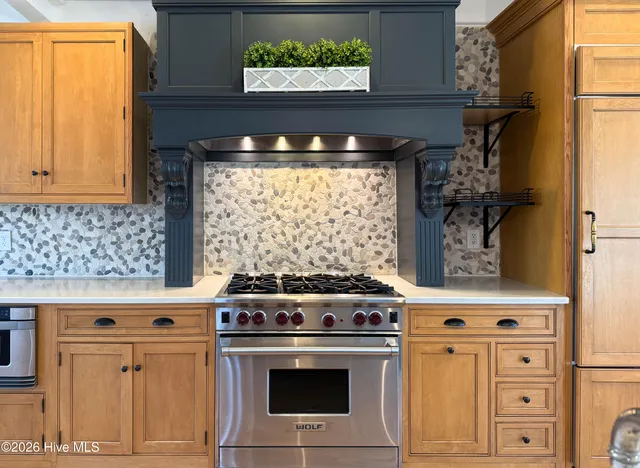 $749,900 | 114 Cove Side Lane, Hampstead, NC 28443