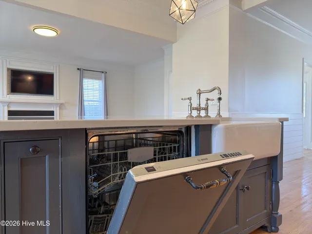 $749,900 | 114 Cove Side Lane, Hampstead, NC 28443