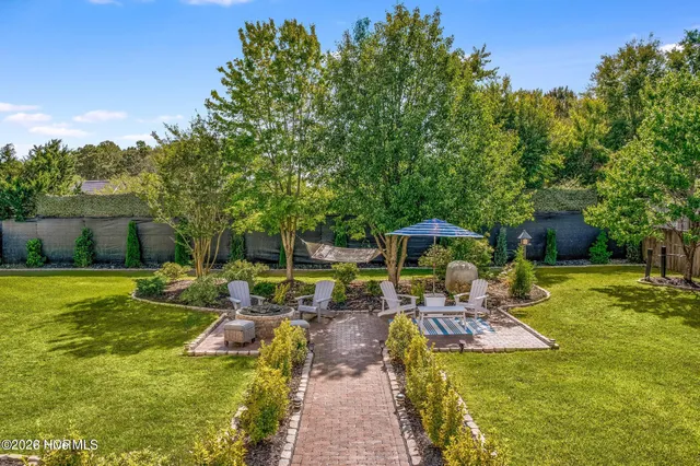 $749,900 | 114 Cove Side Lane, Hampstead, NC 28443