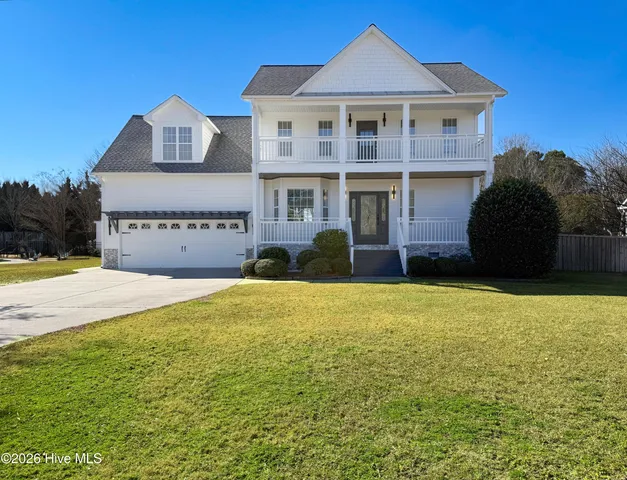 $749,900 | 114 Cove Side Lane, Hampstead, NC 28443