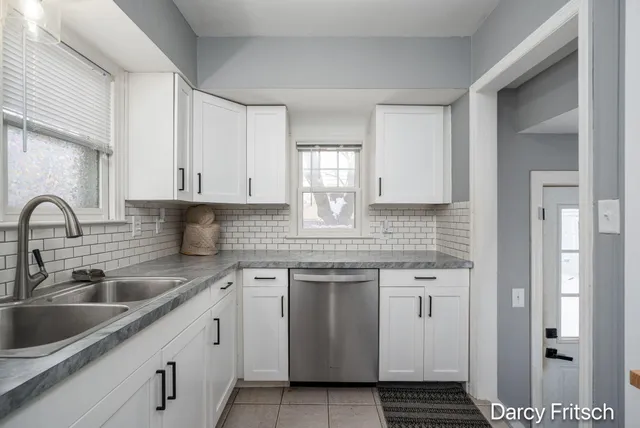 $299,900 | 265 West 21st Street, Holland, MI 49423