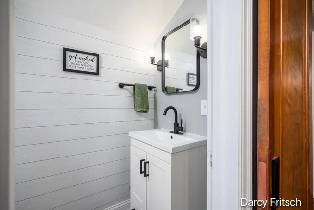 $299,900 | 265 West 21st Street, Holland, MI 49423