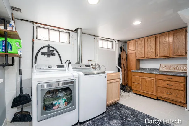 $299,900 | 265 West 21st Street, Holland, MI 49423