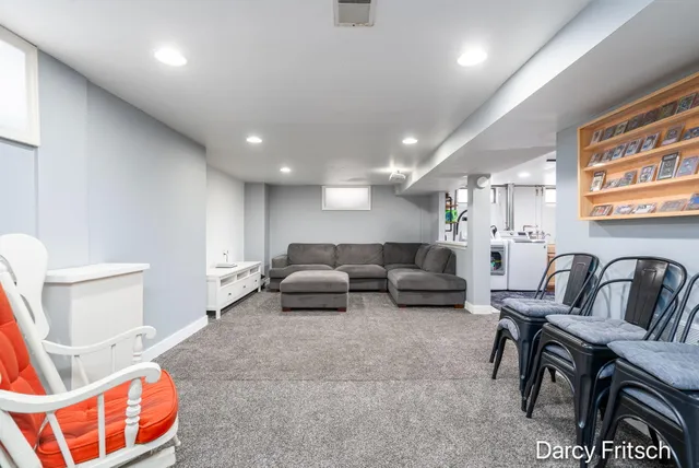 $299,900 | 265 West 21st Street, Holland, MI 49423