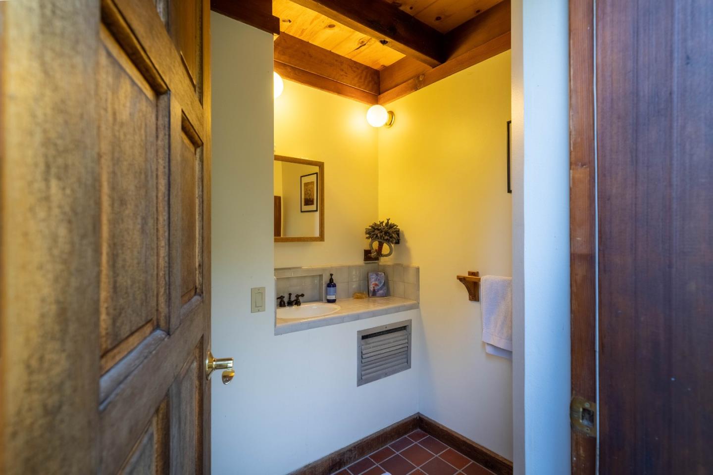 2001 Sparrow Valley Road Aptos, CA 95003 - Photo 28 of 48 Gallery Image 28