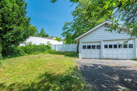 $499,000 | 2 Florence Street, Baldwin, NY 11510