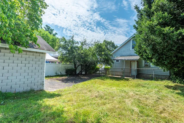 $499,000 | 2 Florence Street, Baldwin, NY 11510