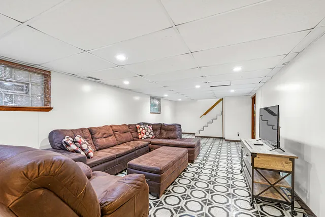 $219,900 | 590 Exchange Avenue, Calumet City, IL 60409