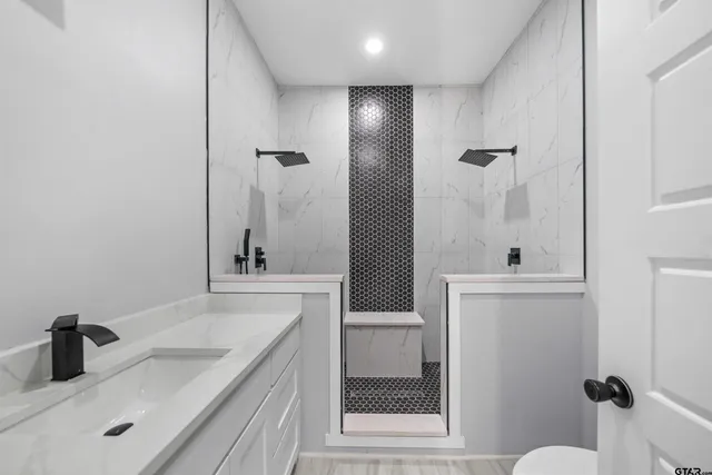 $294,000 | 917 North Jackson Street, Palestine, TX 75801