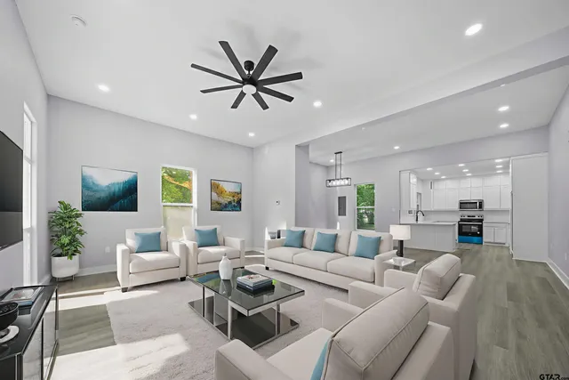 $294,000 | 917 North Jackson Street, Palestine, TX 75801