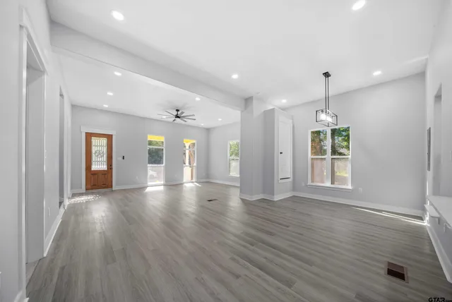 $294,000 | 917 North Jackson Street, Palestine, TX 75801