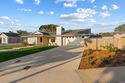 $2,226,000 | 3740 Grecourt Way, Carlsbad, CA 92008