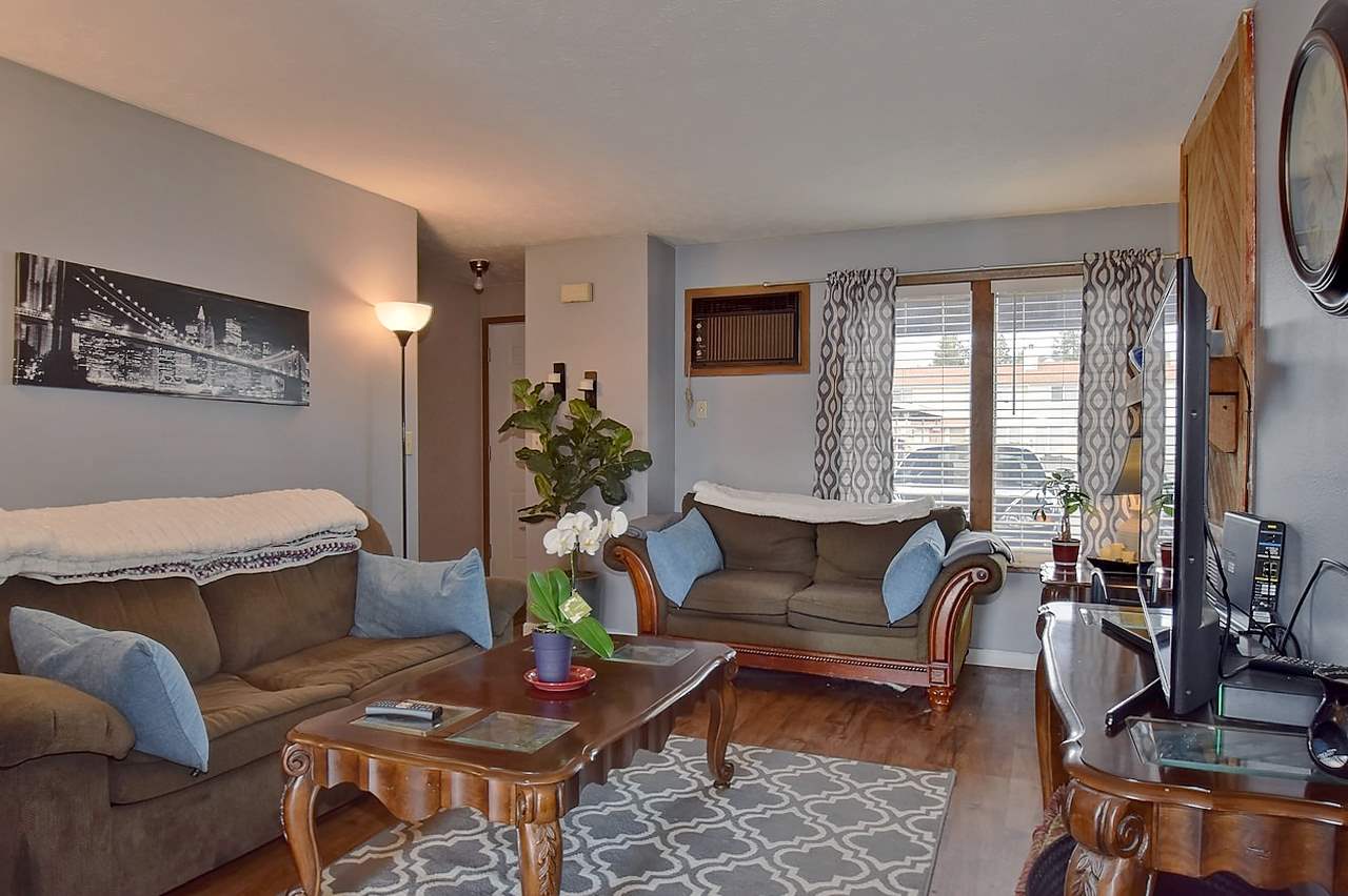 2105 North Houk Road, Unit #2 Spokane Valley, WA 99216 - Photo 3 of 20 Gallery Image 3