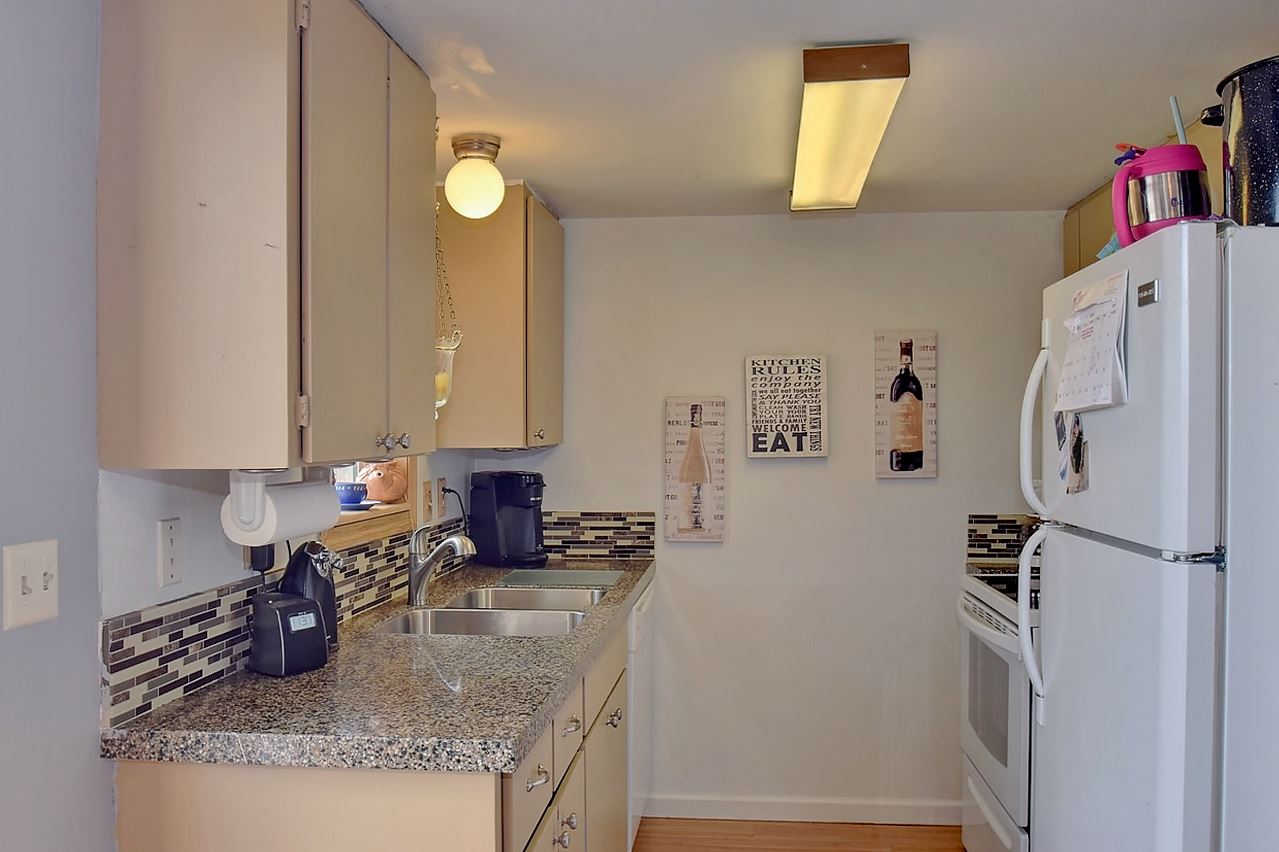 2105 North Houk Road, Unit #2 Spokane Valley, WA 99216 - Photo 8 of 20 Gallery Image 8