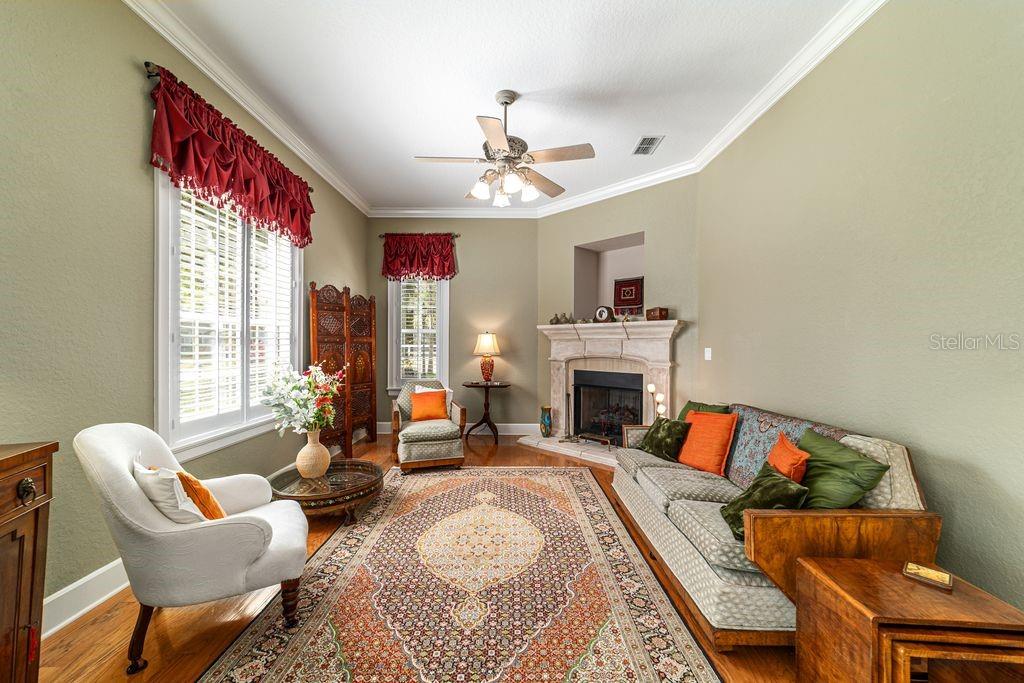 905 Southeast 12th Street Ocala, FL 34471 - Photo 4 of 45