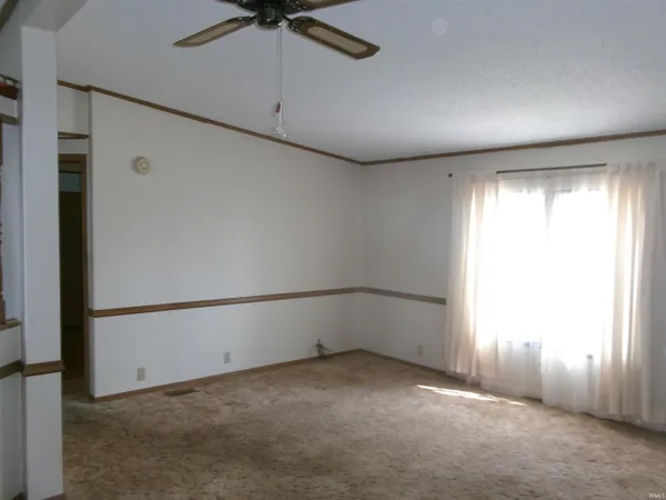 $175,000 | 102 Mcclaflin Street, Williamsport, IN 47993