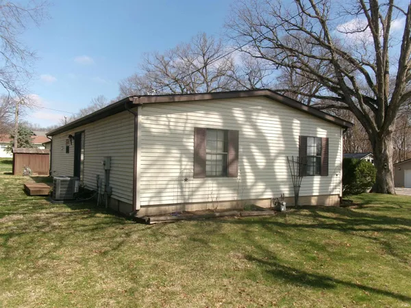 $175,000 | 102 Mcclaflin Street, Williamsport, IN 47993