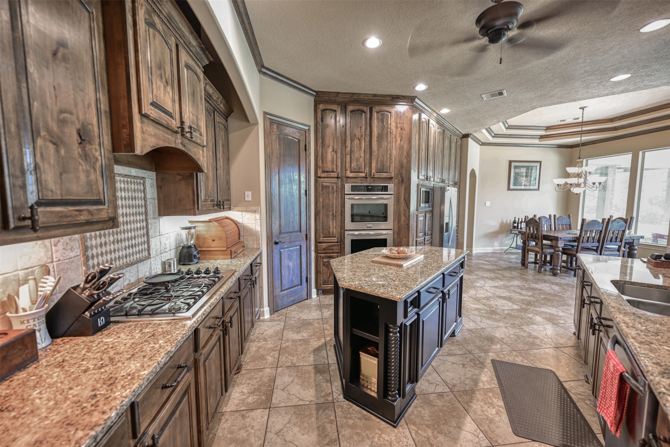 194 Zettel Road New Ulm, TX 78950 - Photo 13 of 29 Gallery Image 13