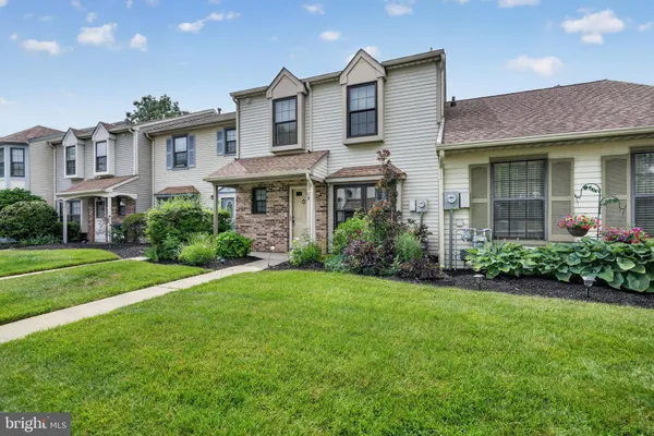 $415,000 | 13 Ashford Court, Robbinsville, NJ 08691