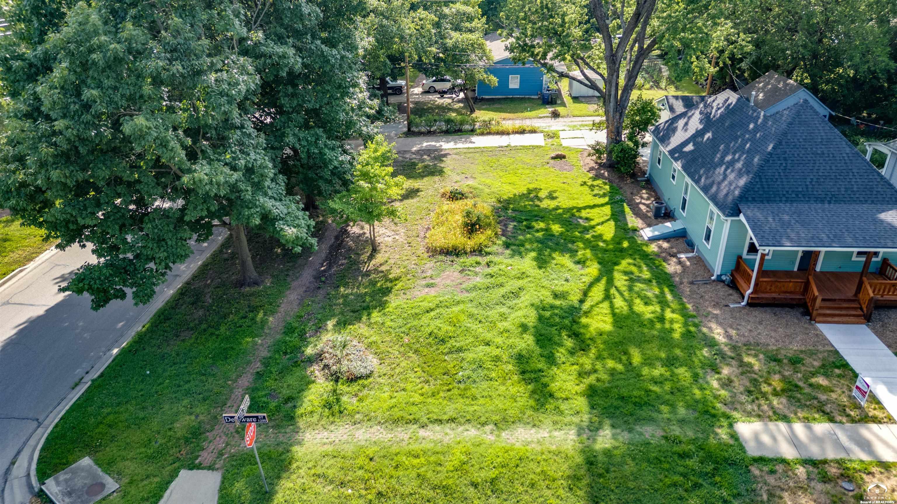 1243 Delaware Street Lawrence, KS 66044 - Photo 1 of 6