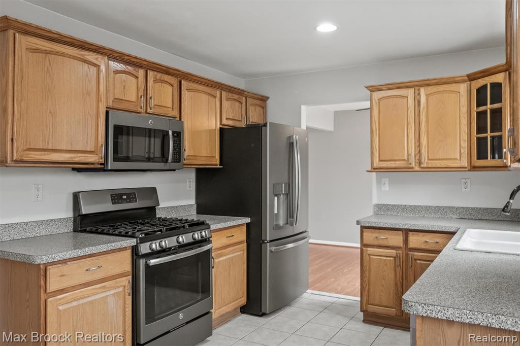 3441 West Auburn Road Rochester Hills, MI 48309 - Photo 13 of 34