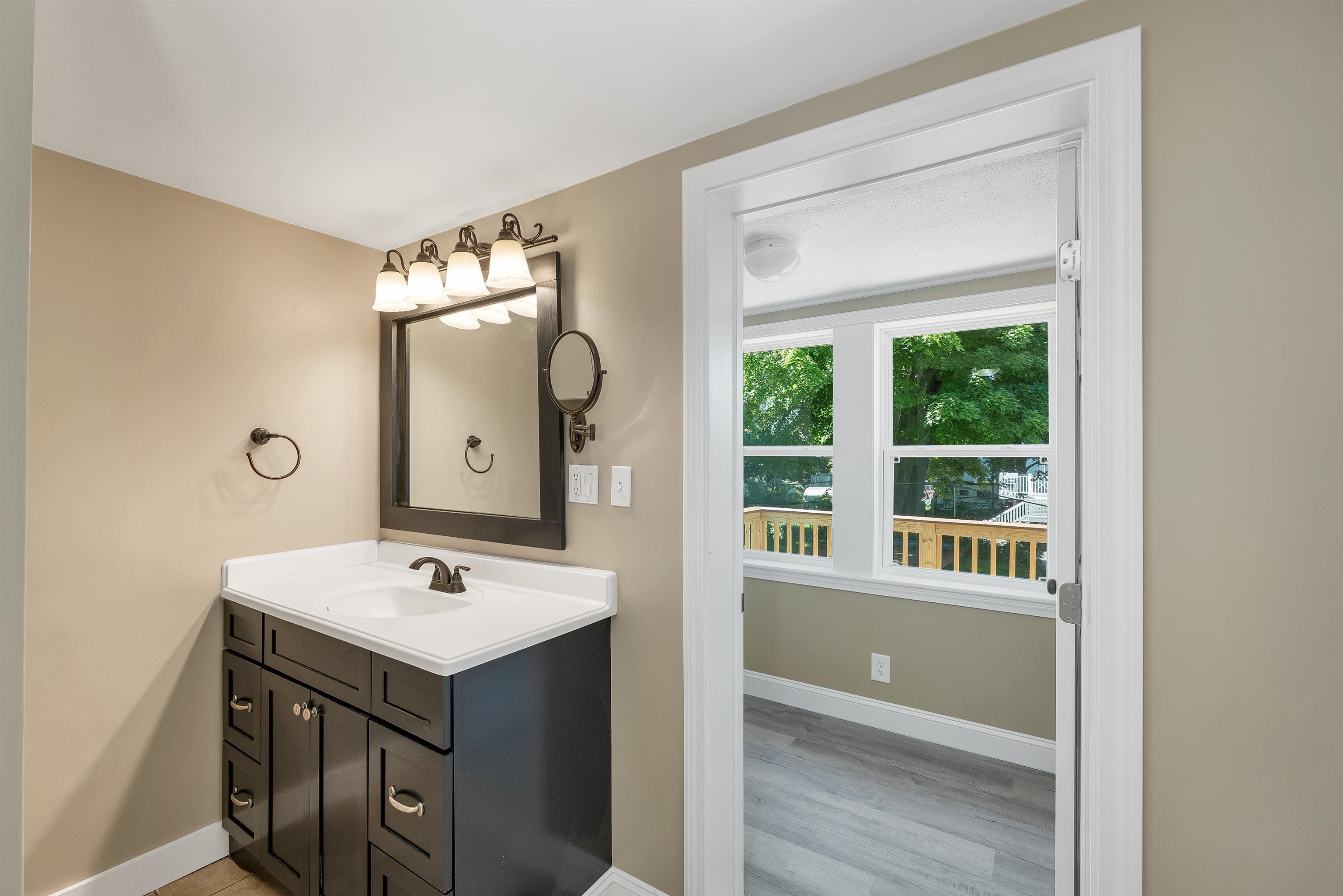 16 Brook Street Derry, NH 03038 - Photo 27 of 60