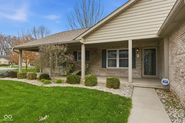 $295,000 | 1247 Smoketree Drive, Beech Grove, IN 46107
