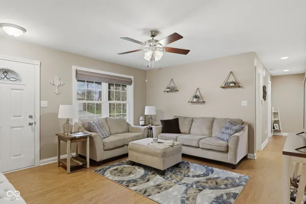 $295,000 | 1247 Smoketree Drive, Beech Grove, IN 46107