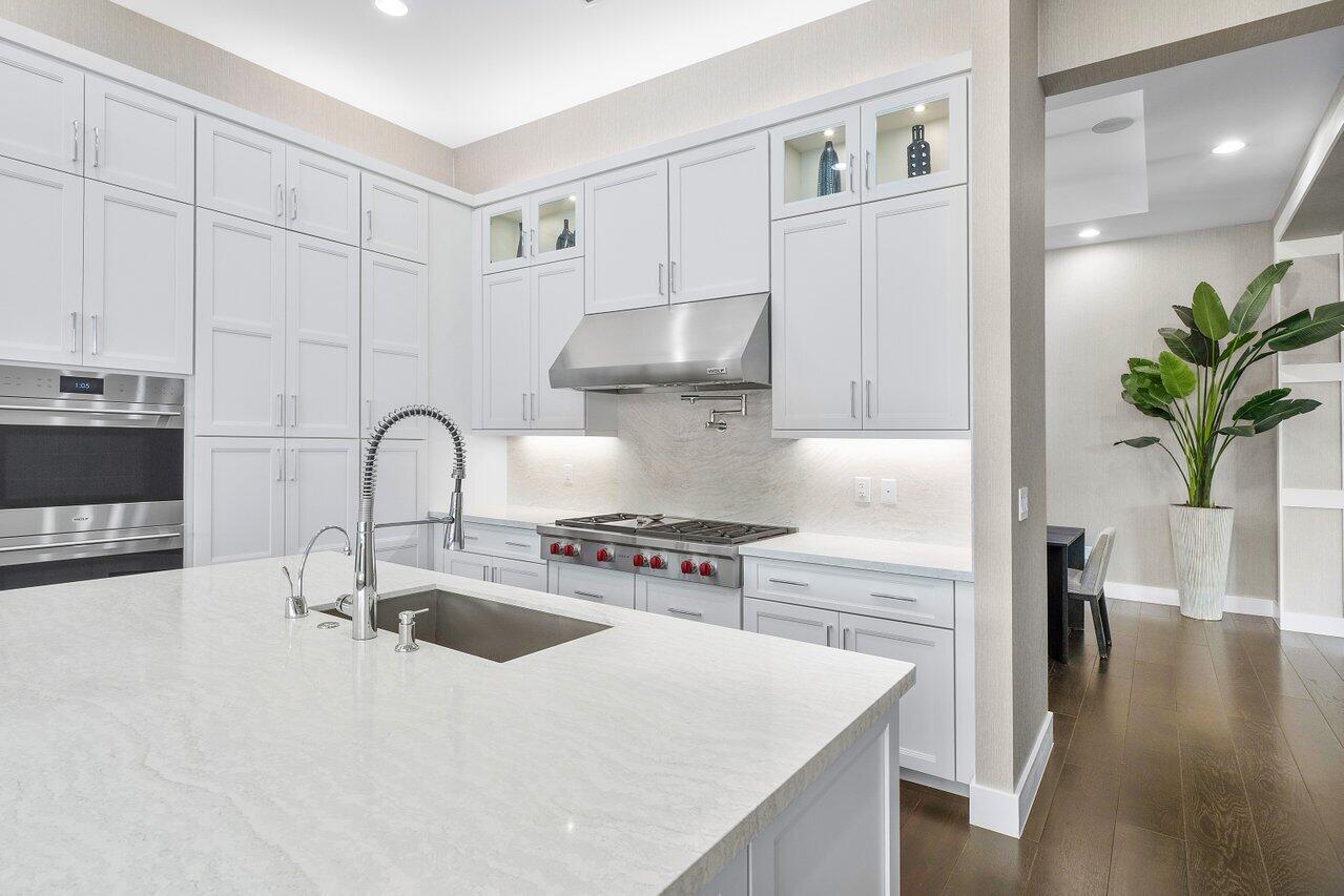 9627 Chianti Classico Terrace Boca Raton, FL 33496 - Photo 17 of 75 Kitchen