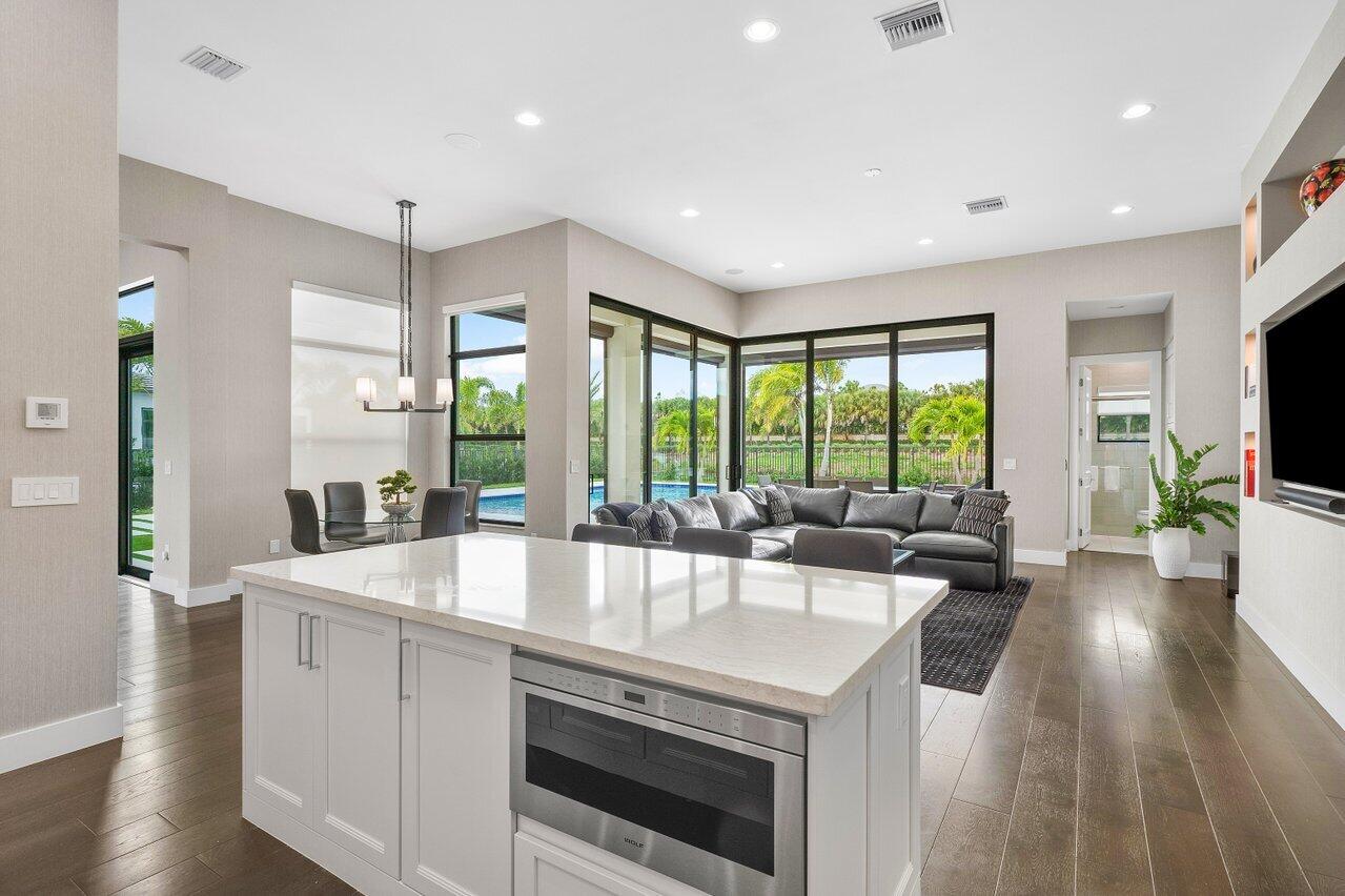 9627 Chianti Classico Terrace Boca Raton, FL 33496 - Photo 19 of 75 Kitchen