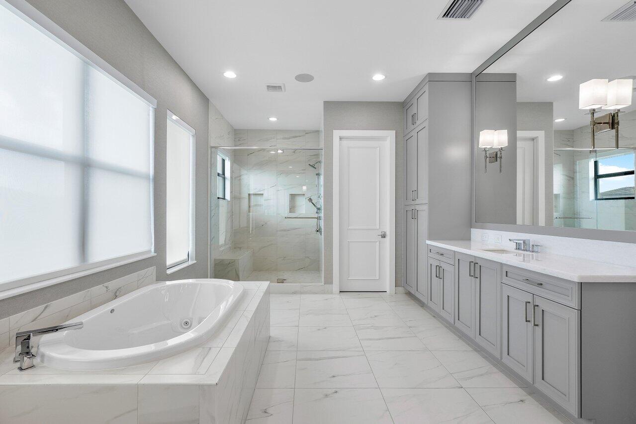 9627 Chianti Classico Terrace Boca Raton, FL 33496 - Photo 33 of 75 Primary Bathroom