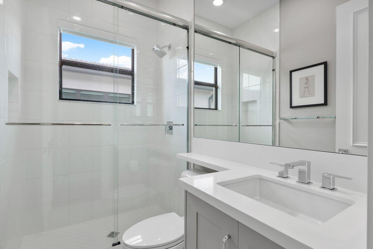 9627 Chianti Classico Terrace Boca Raton, FL 33496 - Photo 37 of 75 Secondary Bathroom