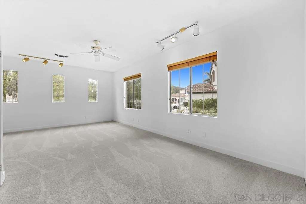 2318 Longfellow Road Carlsbad, CA 92008 - Photo 13 of 61 Gallery Image 13
