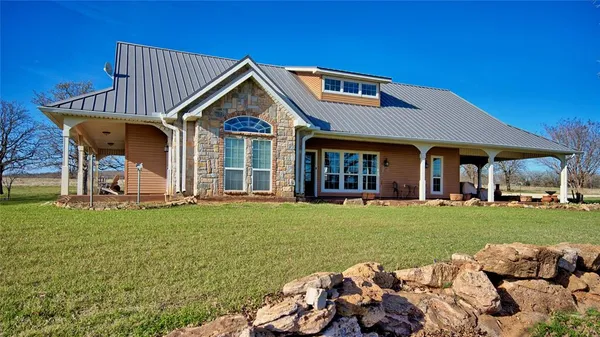$899,999 | 4460 Hildreth Pool Road, Bowie, TX 76230