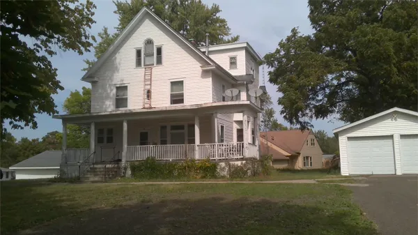 $300,000 | 801 3rd Avenue Northeast, Waseca, MN 56093
