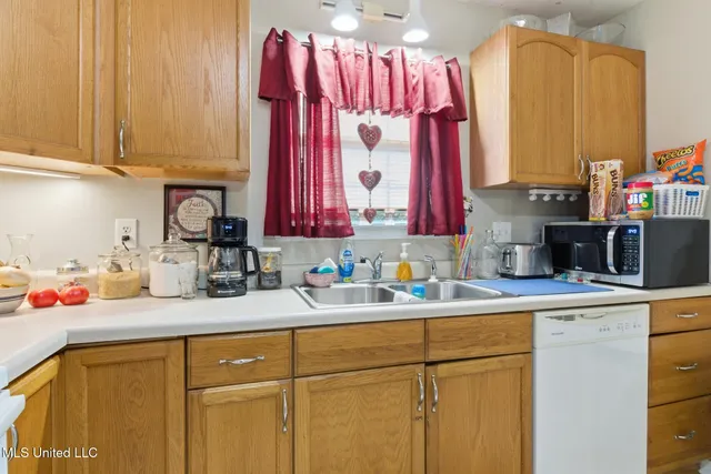 $235,000 | 20021 Sunshine Drive, Unit A & B, Long Beach, MS 39560