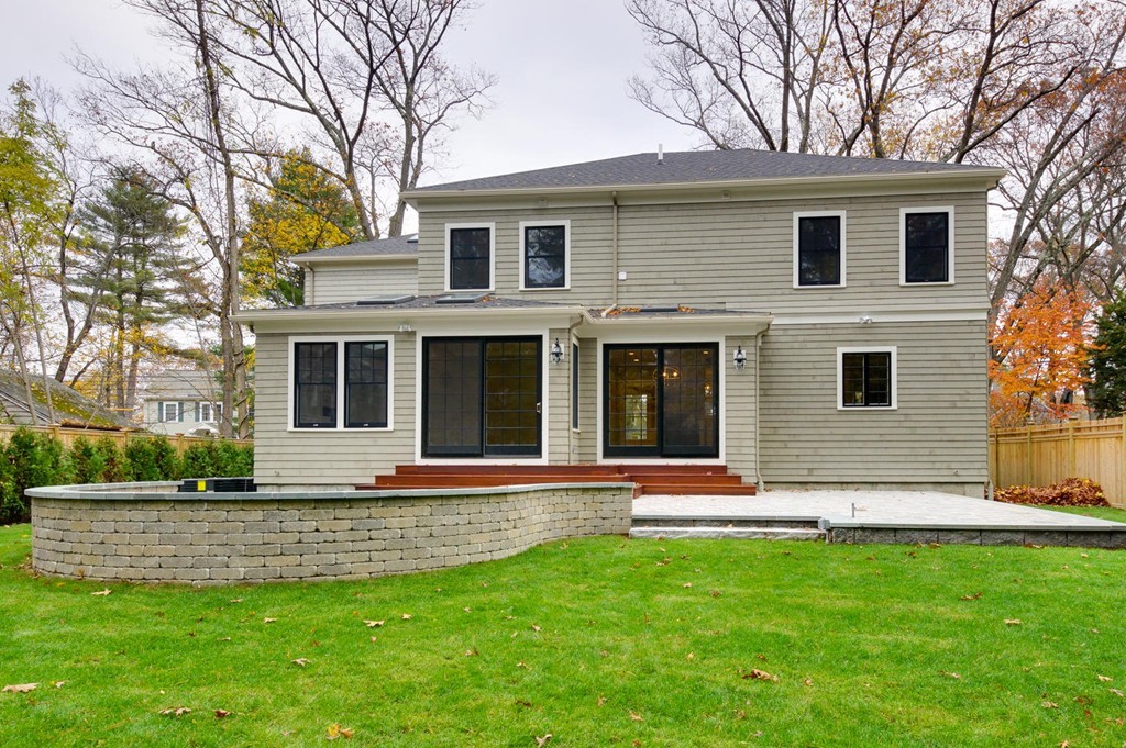43 Upland Road Newton, MA 02468 - Photo 4 of 25 Gallery Image 4