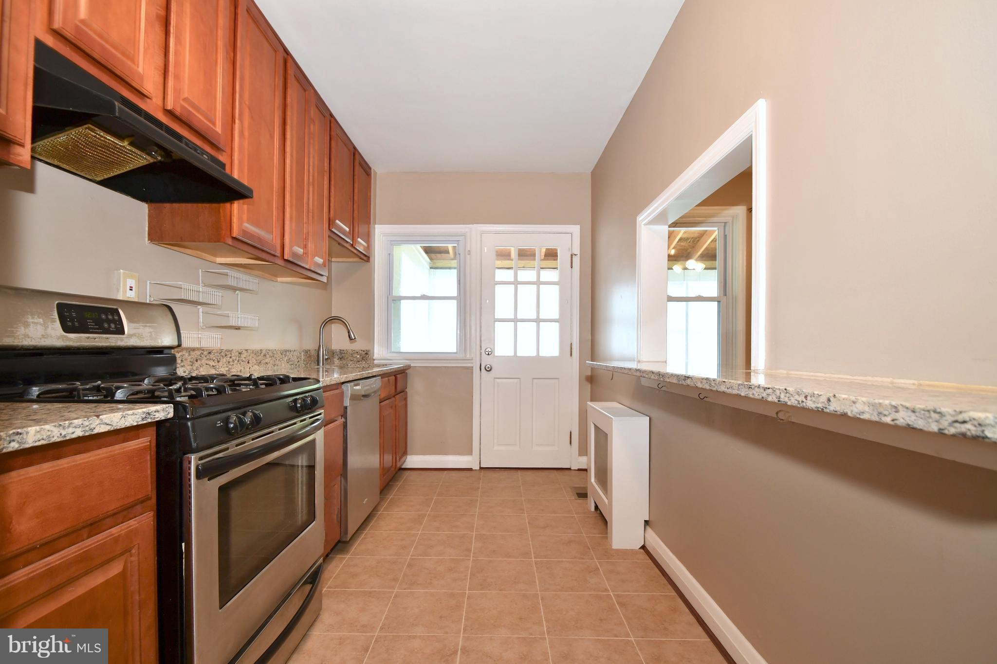 2950 Cornwall Road Baltimore, MD 21222 - Photo 7 of 30 Kitchen