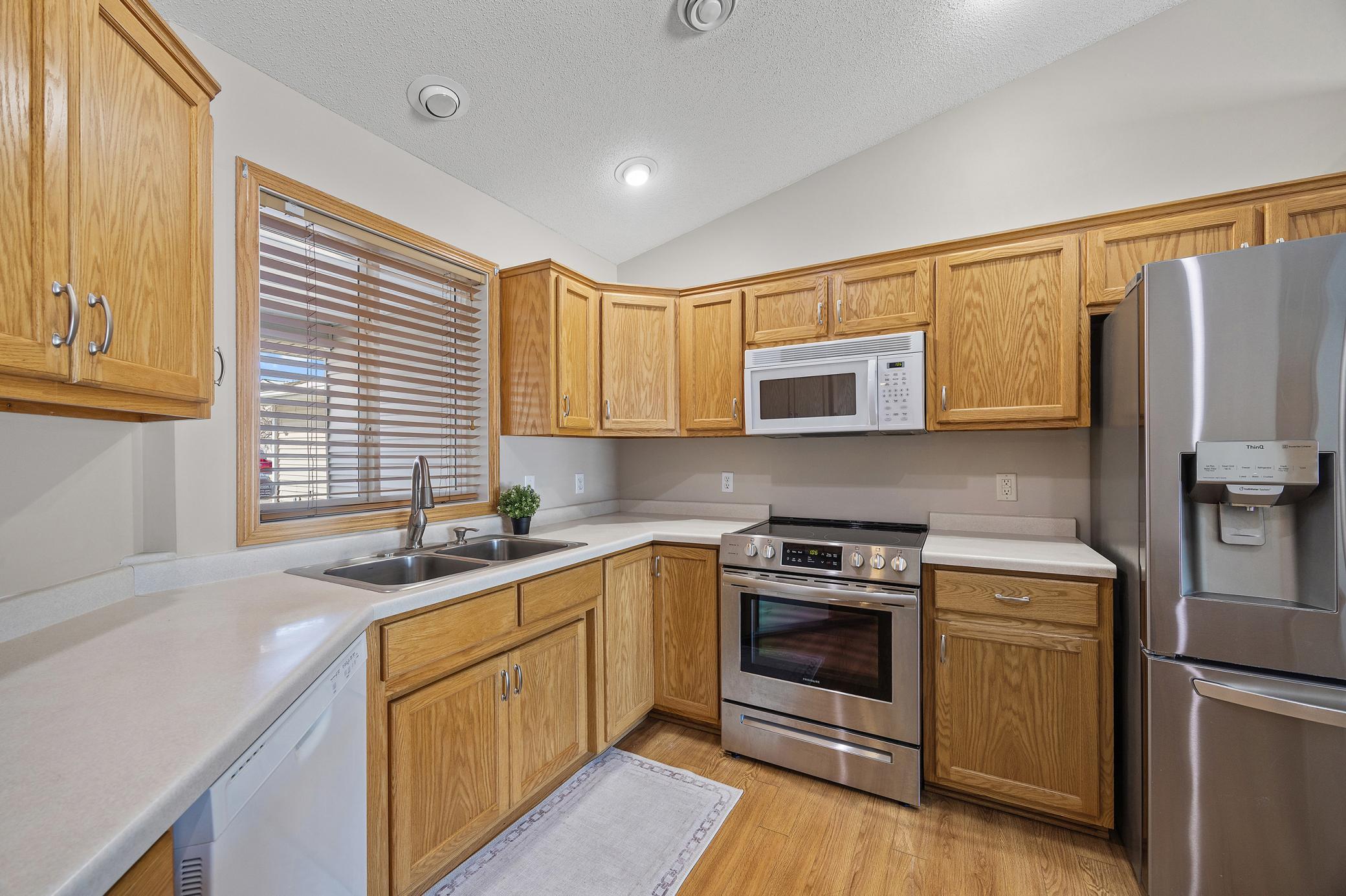 609 Danielson Court Maple Lake, MN 55358 - Photo 5 of 29
